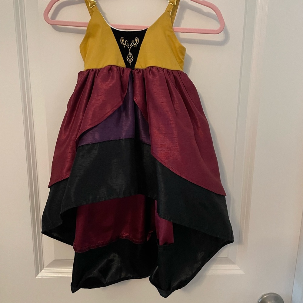 Pleiades designs 12-18mo princess dress
VGUC